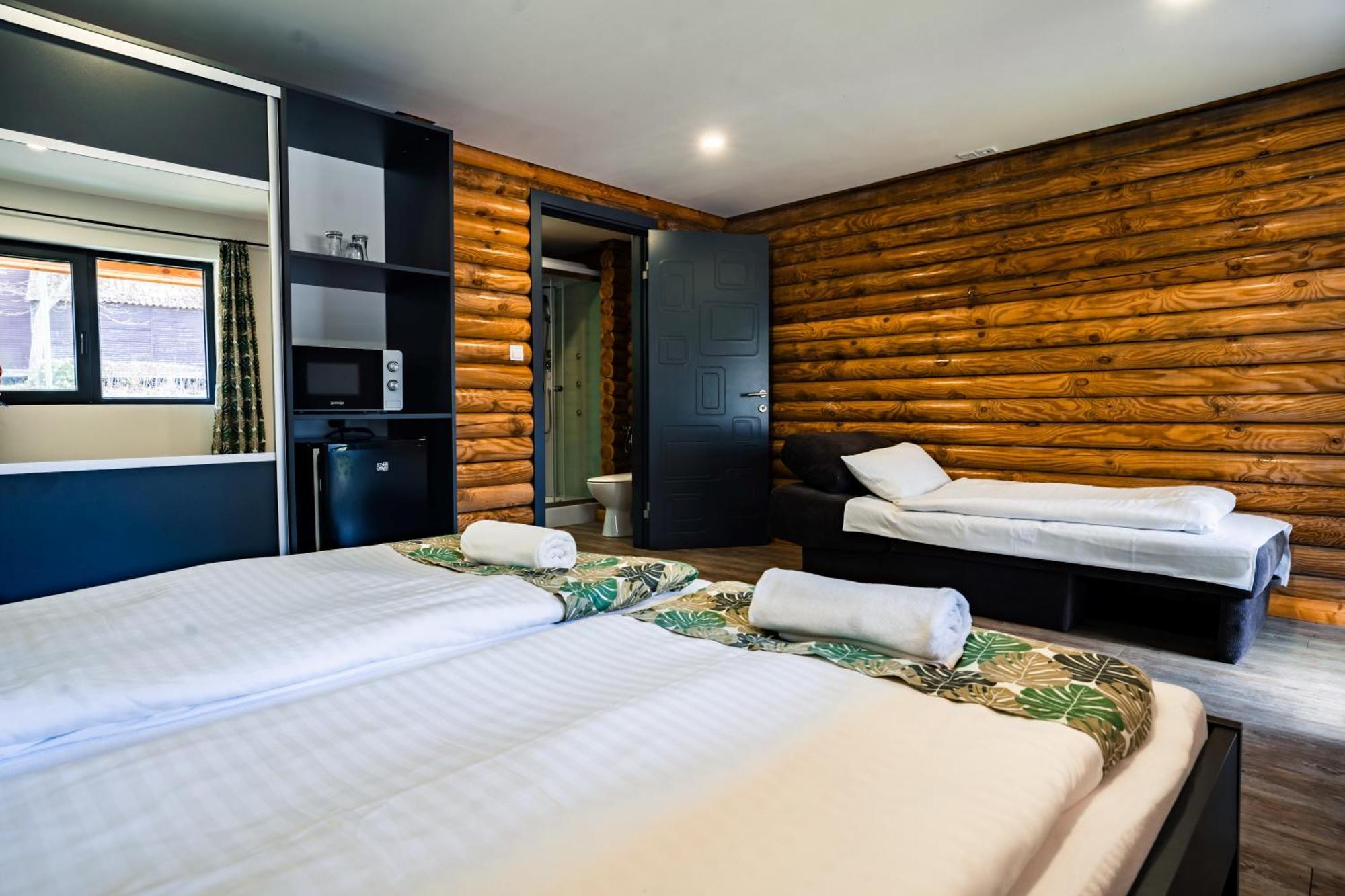 Siocamping Hotel Siofok Ngoại thất bức ảnh